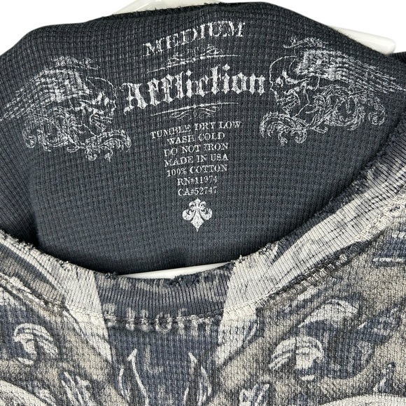 Affliction Rare Skull Thermal Waffle Knit Shirt Navy Mens Medium Y2K Grunge MMA - Picture 8 of 9